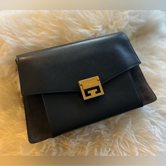 GIVENCHY GV3 Black Smooth Leather & Suede
Shoulder Bag - Picture 6 of 11